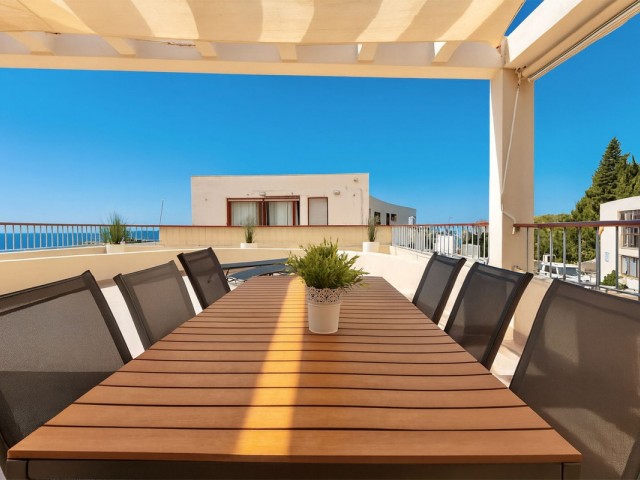 Penthouse in Altos de los Monteros