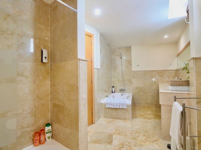 Penthouse in Altos de los Monteros