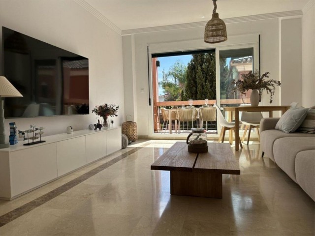 Apartamento, Marbesa, R5167288