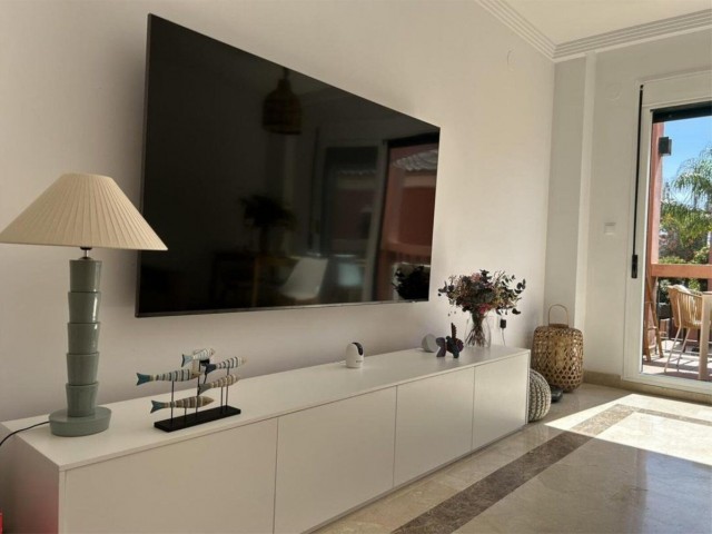 Apartamento con 2 Dormitorios  en Marbesa