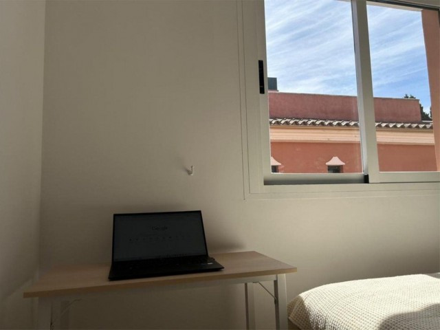 Apartamento con 2 Dormitorios  en Marbesa