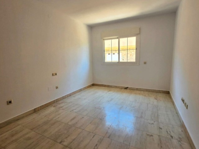 Maison mitoyenne avec 4 Chambres  à La Cala de Mijas
