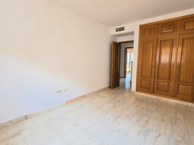 Maison mitoyenne avec 4 Chambres  à La Cala de Mijas