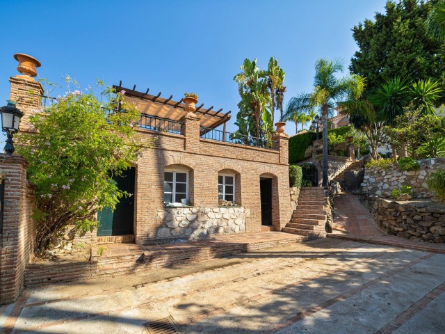 8 Schlafzimmer Villa in Benalmadena