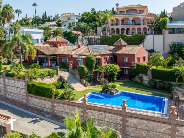 8 Schlafzimmer Villa in Benalmadena