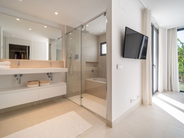 3 Bedrooms Apartment in Fuengirola