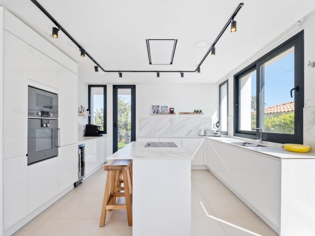 4 Slaapkamer Villa in Riviera del Sol