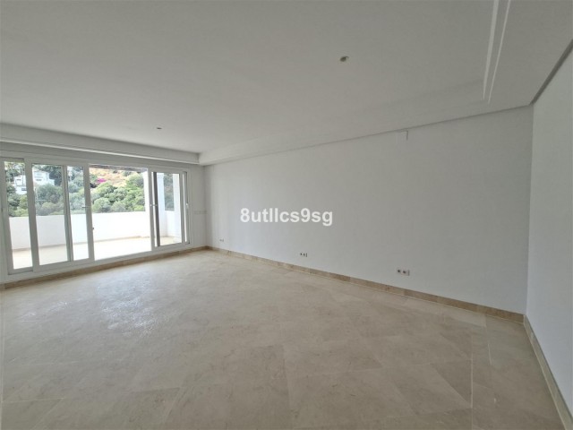 Apartamento con 2 Dormitorios  en Aloha