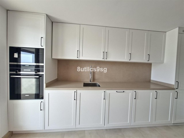 Apartamento con 2 Dormitorios  en Aloha