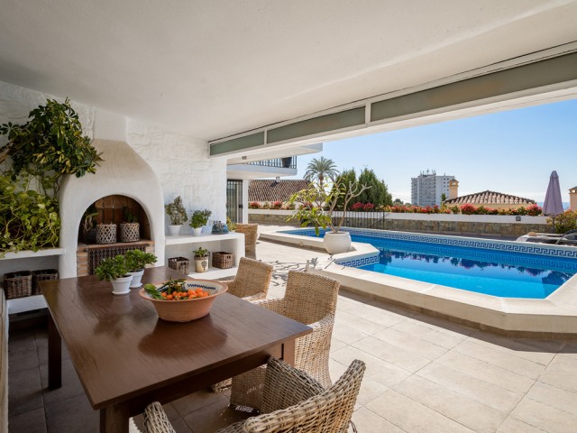 4 Soveroms Villa i Nueva Andalucía