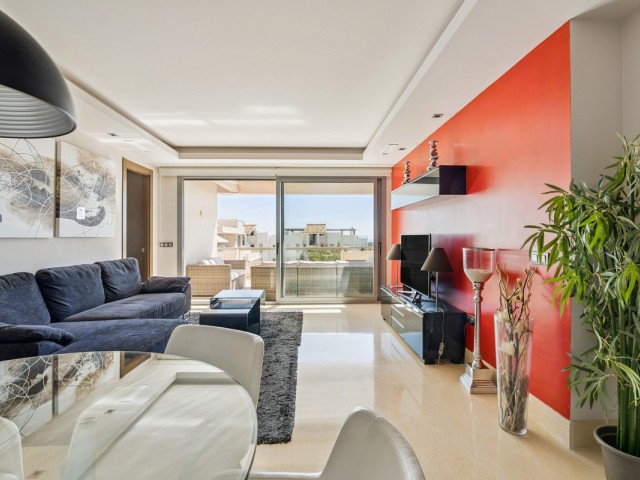 2 Bedrooms Apartment in Benahavís