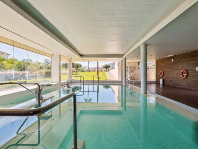 2 Bedrooms Apartment in Benahavís