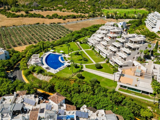 2 Bedrooms Apartment in Benahavís