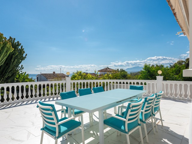7 Bedrooms Villa in Marbella