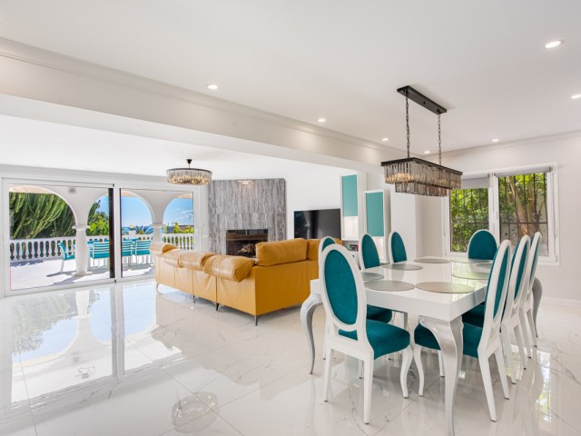 7 Bedrooms Villa in Marbella