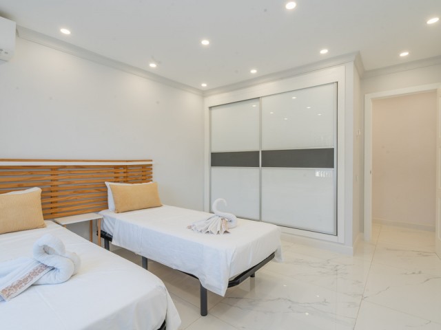 7 Bedrooms Villa in Marbella