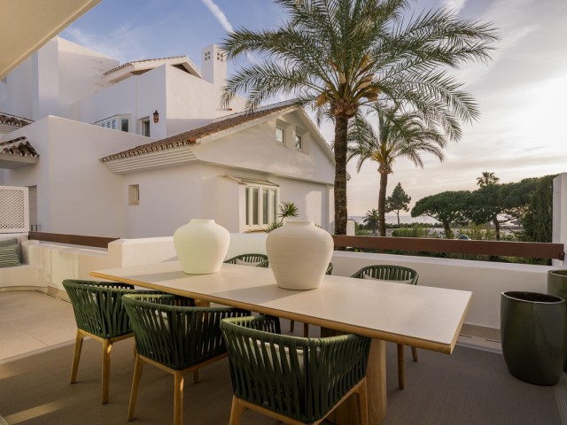 6 Bedrooms Apartment in Los Monteros
