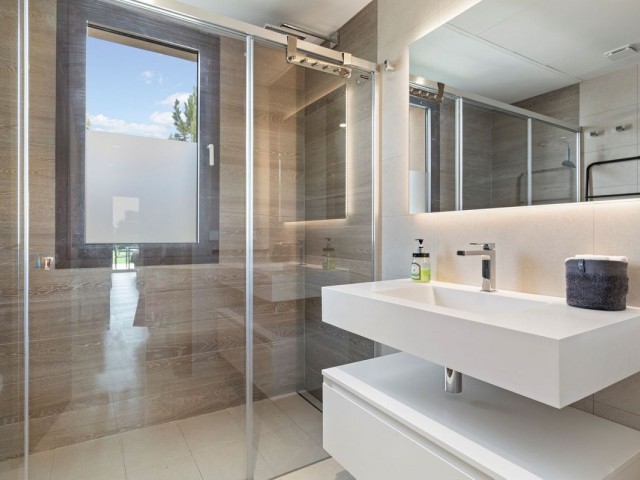 3 Bedrooms Apartment in Benahavís