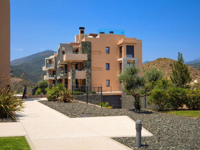 3 Bedrooms Apartment in Benahavís
