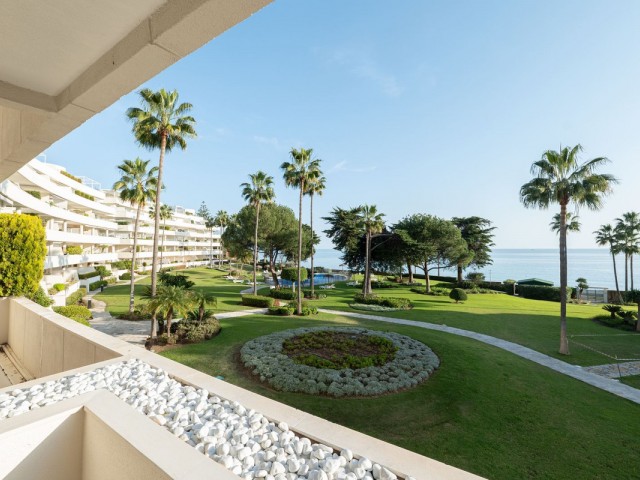 2 Makuuhuoneen Huoneisto Estepona