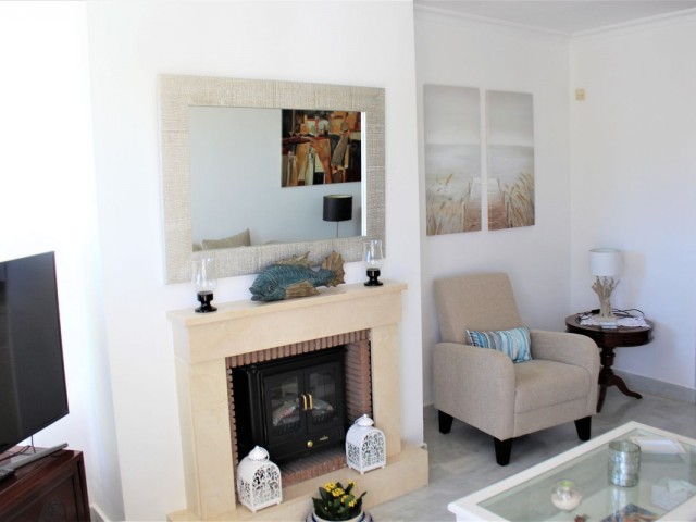 Apartamento con 2 Dormitorios  en Nueva Andalucía