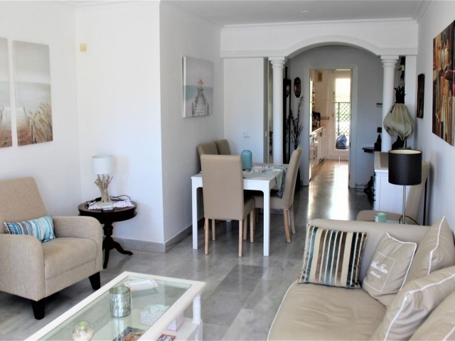 Apartamento con 2 Dormitorios  en Nueva Andalucía
