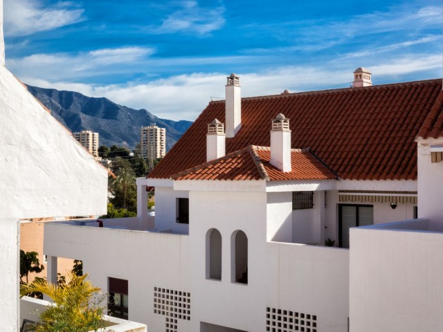 Apartamento con 3 Dormitorios  en Nueva Andalucía