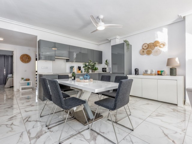Apartamento con 3 Dormitorios  en Nueva Andalucía