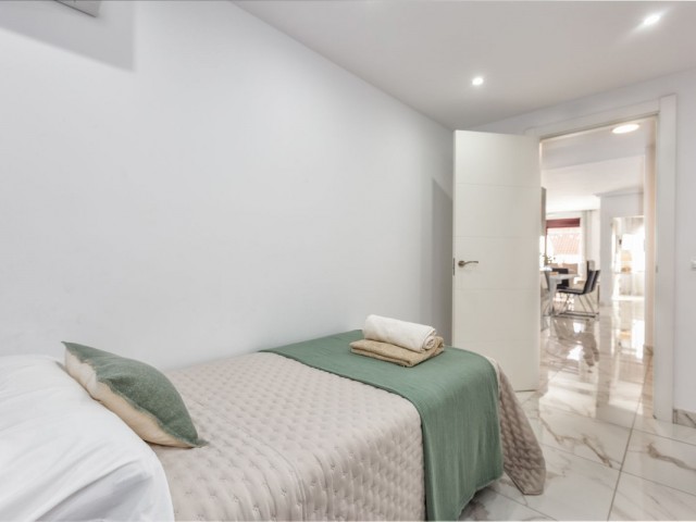 Apartamento con 3 Dormitorios  en Nueva Andalucía