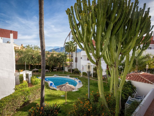 Apartamento con 3 Dormitorios  en Nueva Andalucía