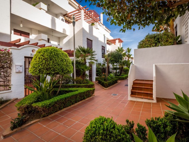 Apartamento con 3 Dormitorios  en Nueva Andalucía