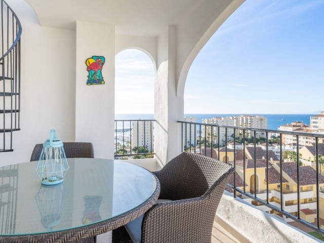 2 Bedrooms Apartment in Estepona
