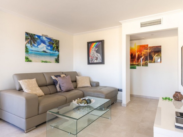 2 Bedrooms Apartment in Estepona