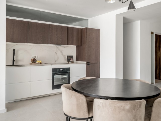 Apartamento con 4 Dormitorios  en La Quinta