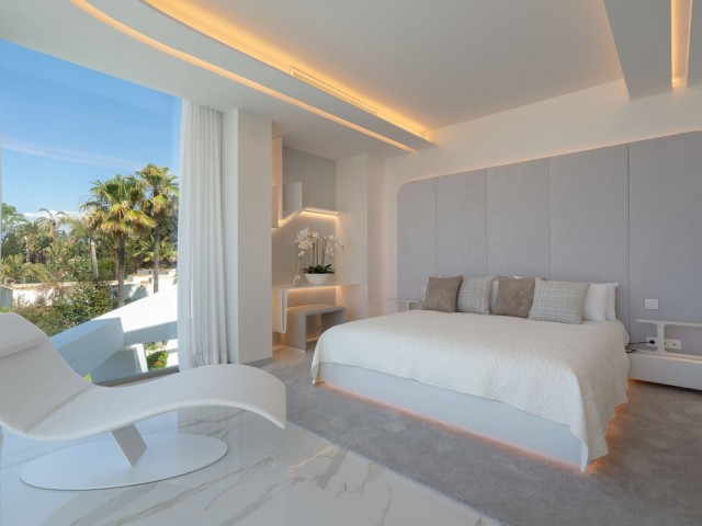 6 Bedrooms Villa in Los Monteros