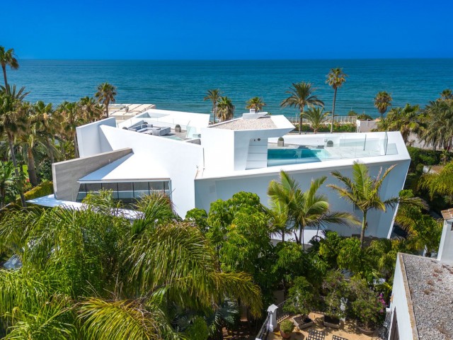 Villa avec 6 Chambres  à Los Monteros