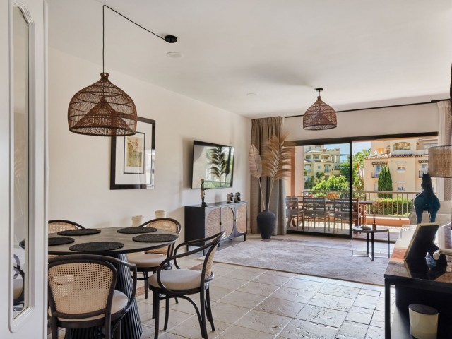 Apartment, El Paraiso, R5168911