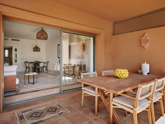 Apartment, El Paraiso, R5168911