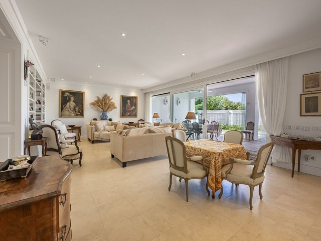 Villa, Sotogrande Costa, R5168989