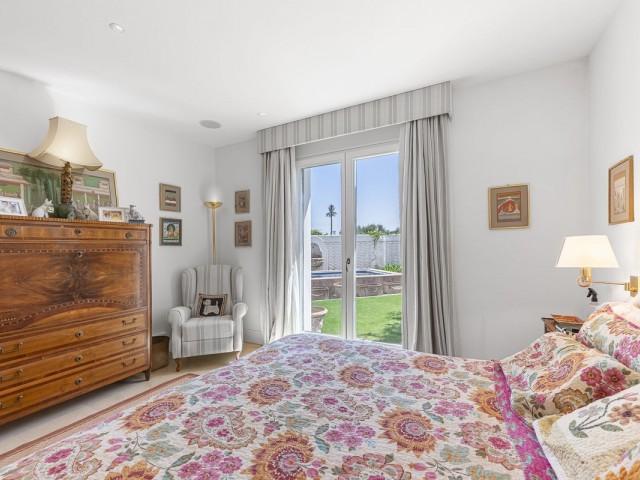 4 Bedrooms Villa in Sotogrande Costa