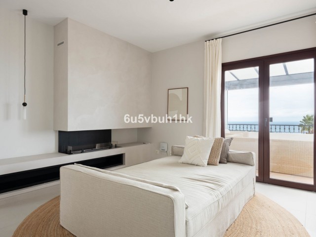 6 Bedrooms Villa in Marbella