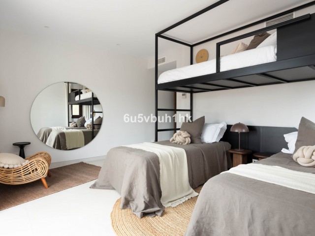6 Bedrooms Villa in Marbella