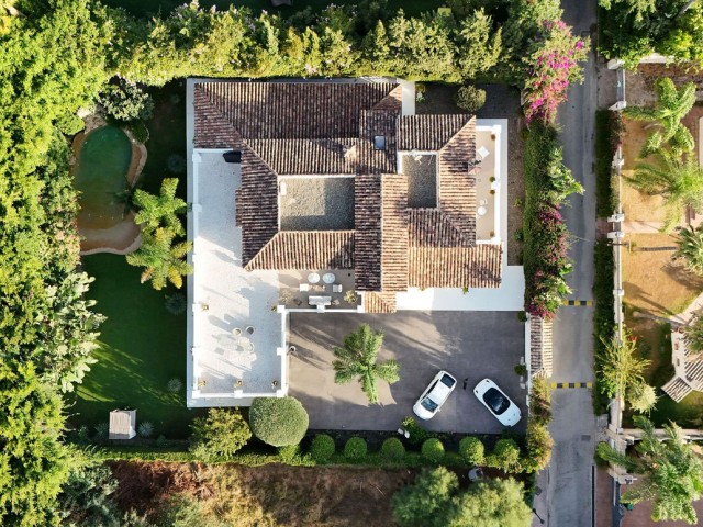 5 Bedrooms Villa in Atalaya