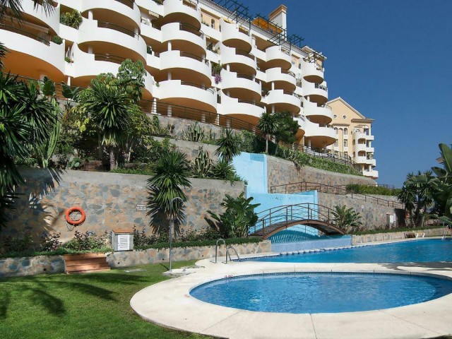 Apartamento con 2 Dormitorios  en Nueva Andalucía