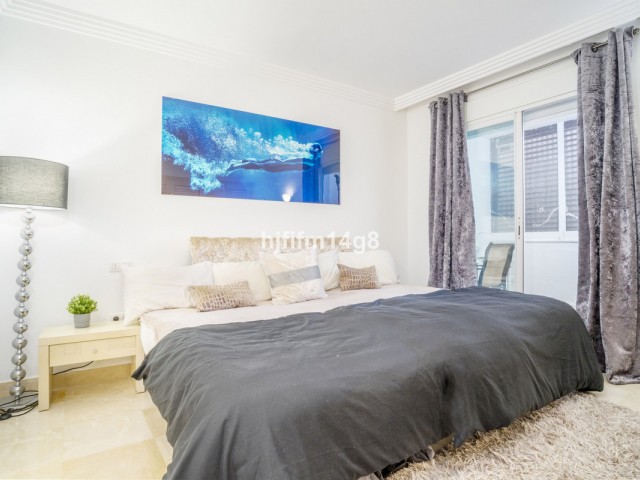2 Bedrooms Apartment in Nueva Andalucía