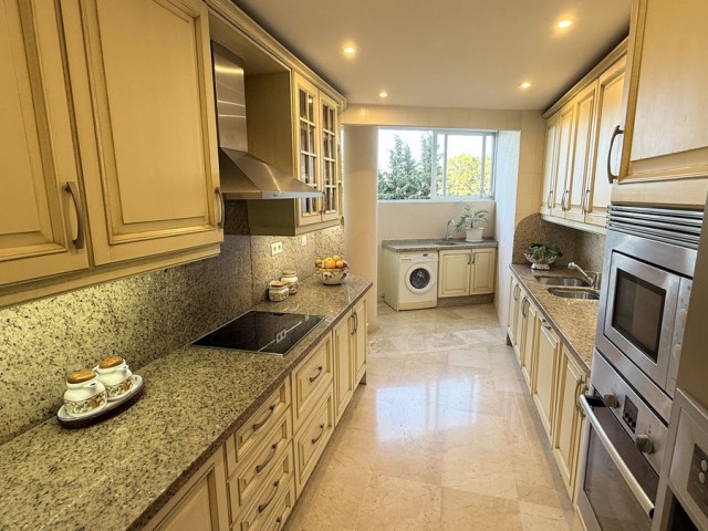 3 Bedrooms Apartment in Marbella