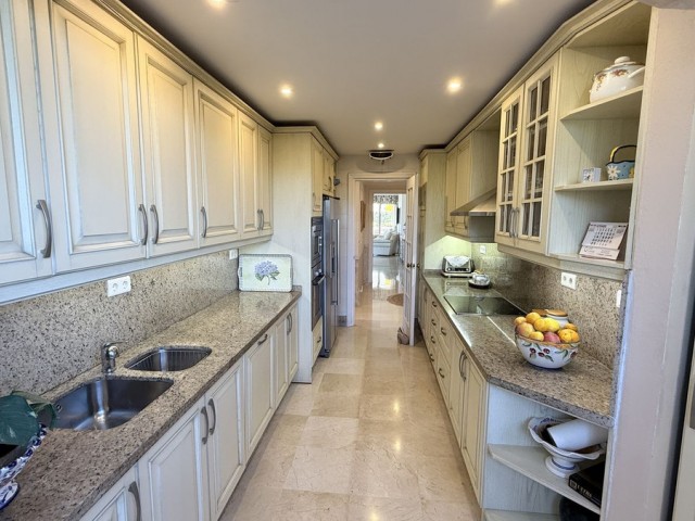 3 Bedrooms Apartment in Marbella