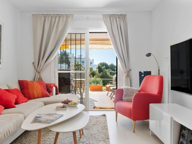 2 Bedrooms Apartment in Nueva Andalucía