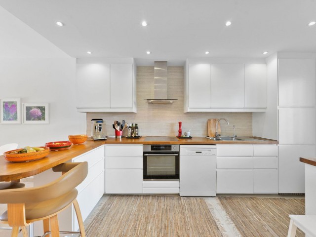 2 Bedrooms Apartment in Nueva Andalucía
