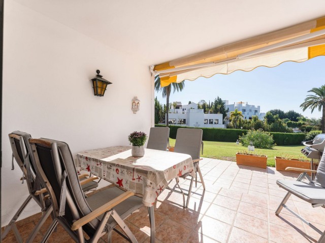 2 Bedrooms Apartment in Nueva Andalucía